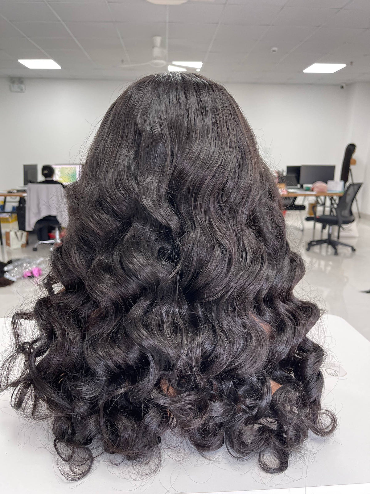 Raw Vietnamese Hair Luxury Wig · Fringe 5x5 · 22" · Natural Wave · Density 300