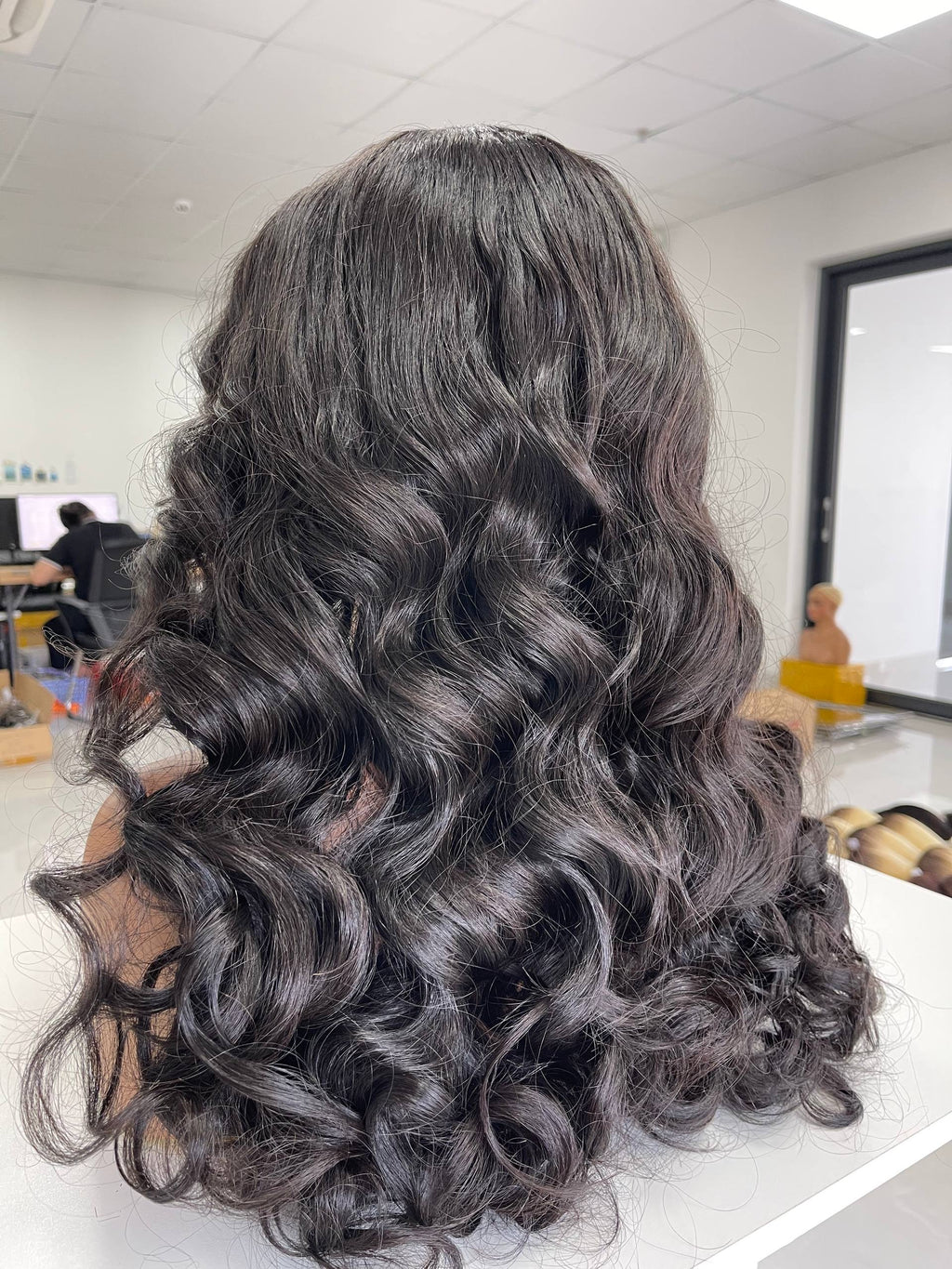 Raw Vietnamese Hair Luxury Wig · Fringe 5x5 · 22" · Natural Wave · Density 300
