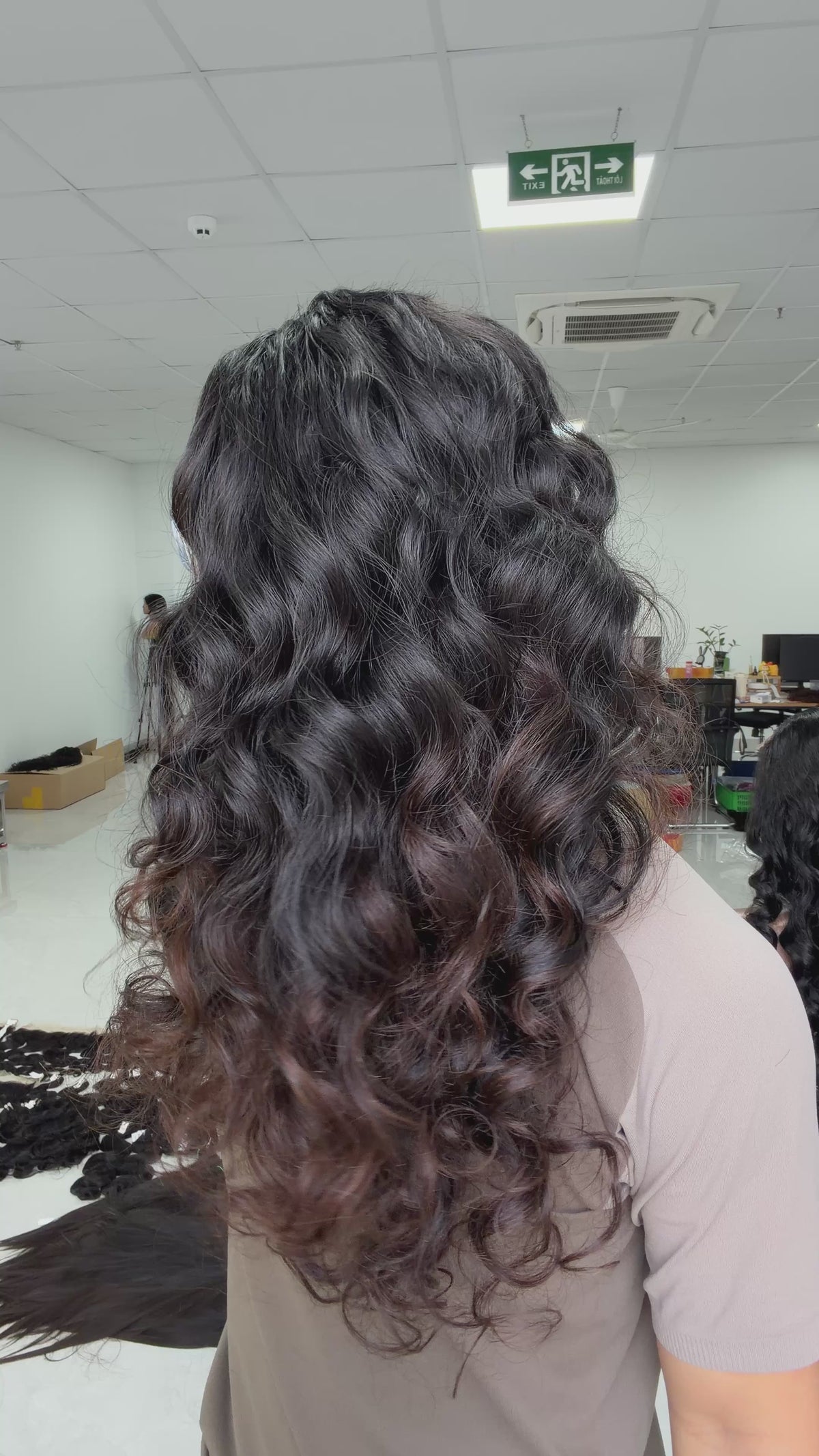 Premium Raw Vietnamese Hair · HD 5x5 · 22" · Bouncy · Density 300